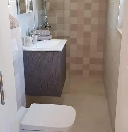 Semesterbostad House Mergi